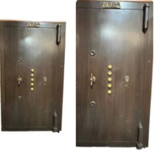 CAJA FUERTE ANTIGUA SUBIRATS