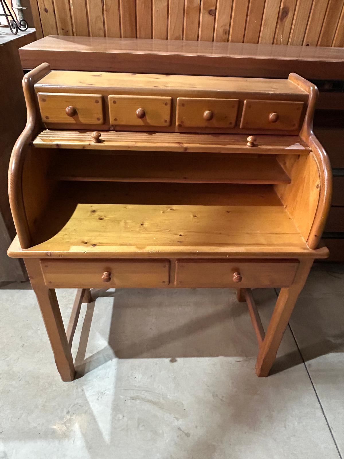 ESCRITORIO MADERA CON PERSIANA Y CAJONES - Imagen 2