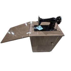 MAQUINA DE COSER ALFA ANTIGUA